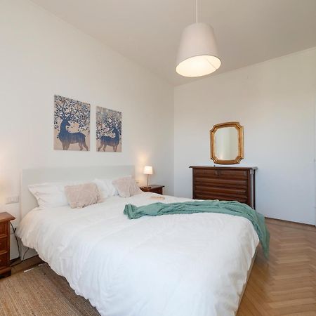 Xenia Apartments - Newly Renovated Apartment Милано Екстериор снимка