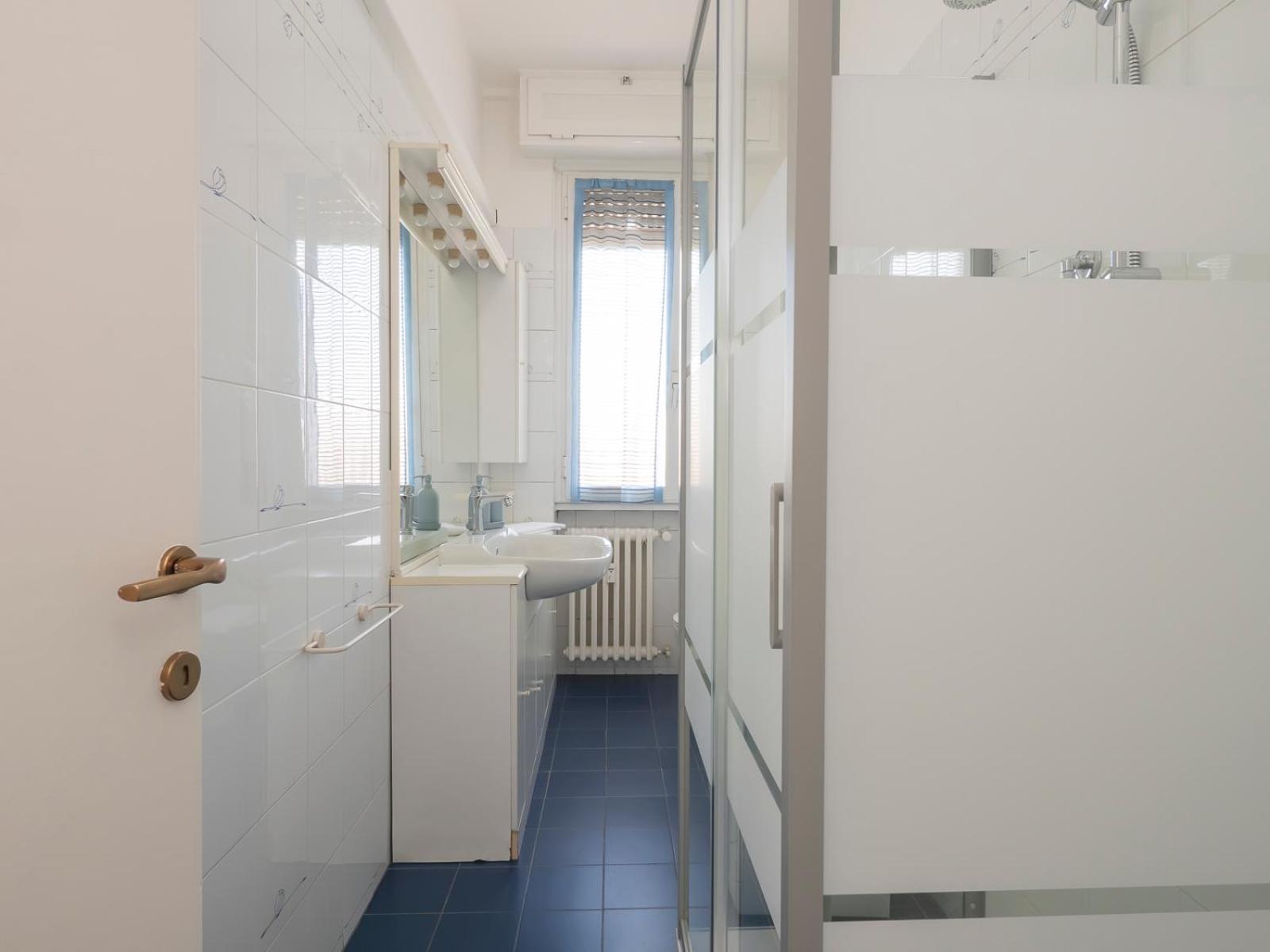 Xenia Apartments - Newly Renovated Apartment Милано Екстериор снимка